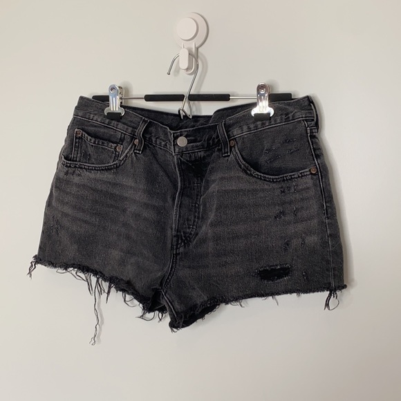 Levi's 501 Black button denim Short jeans W32 - Picture 3 of 15